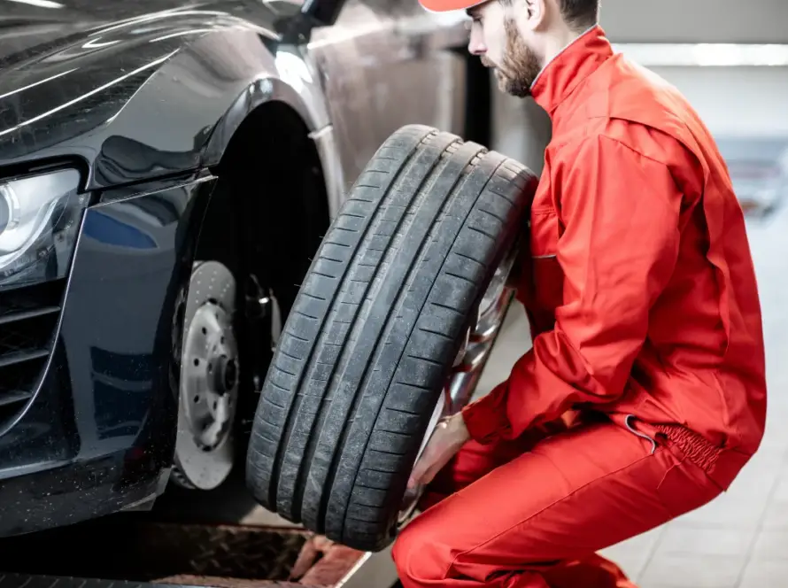 Can you drive with a flat tyre UK