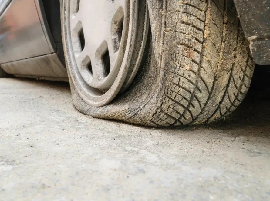 Flat Tyre on the Motorway UK Emergency Safety Guide